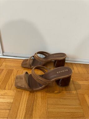 ALOHAS Brown Suede Double-Strap Block Heel Mules
